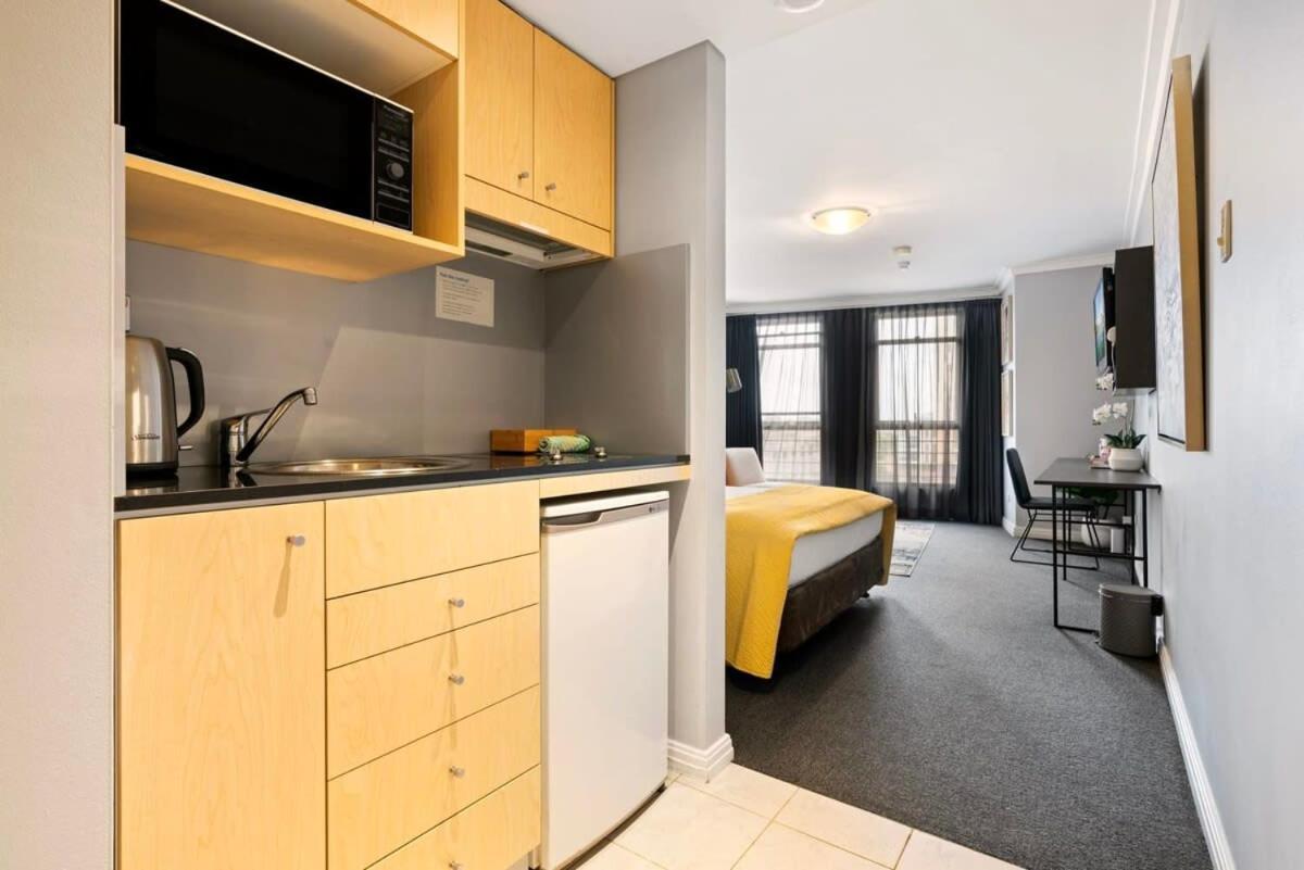 Charming City Abode Apartment *