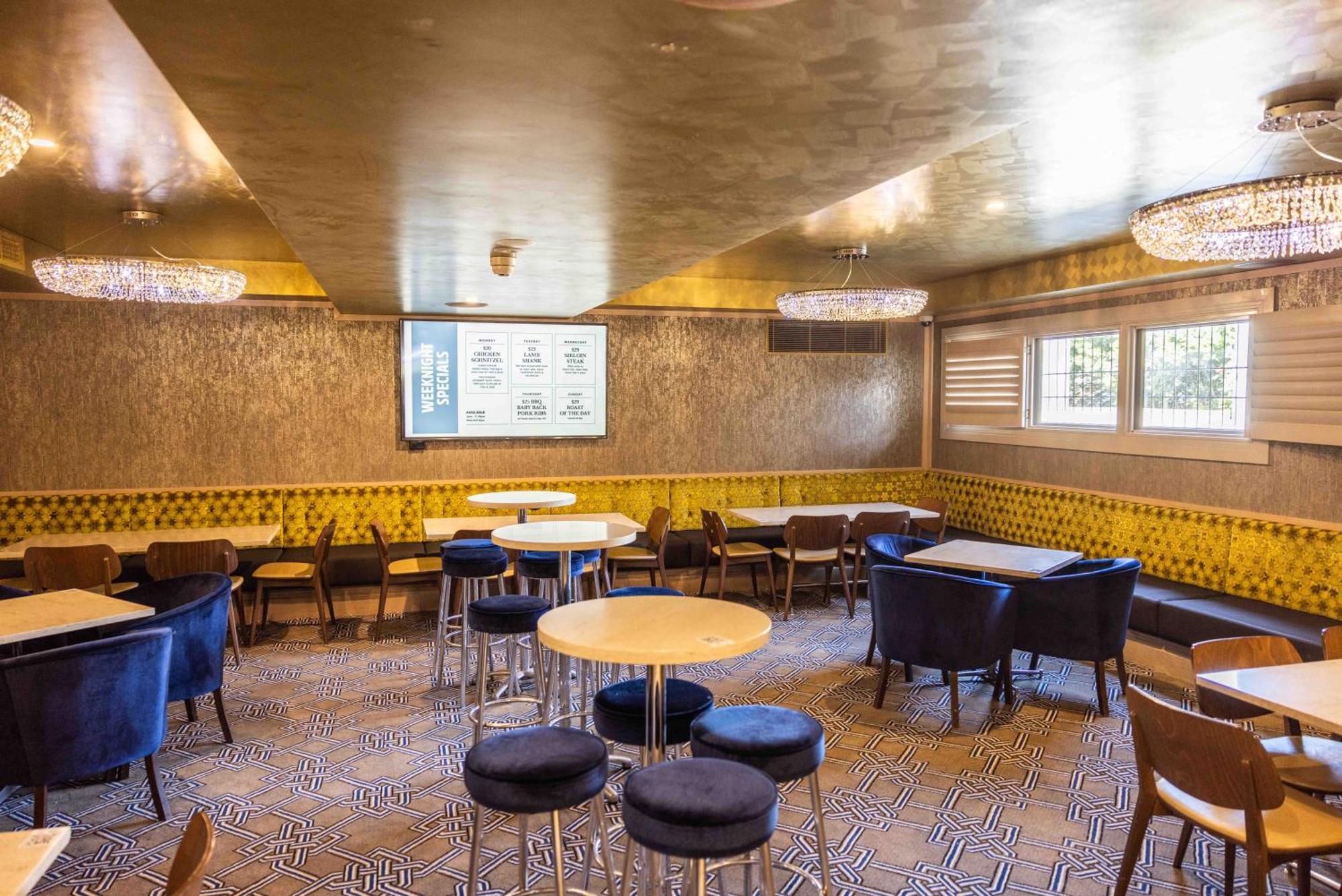 Royal Randwick Hotel 3*