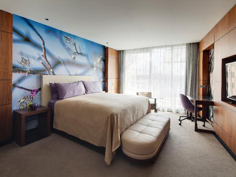 The Darling At The Star Hotel