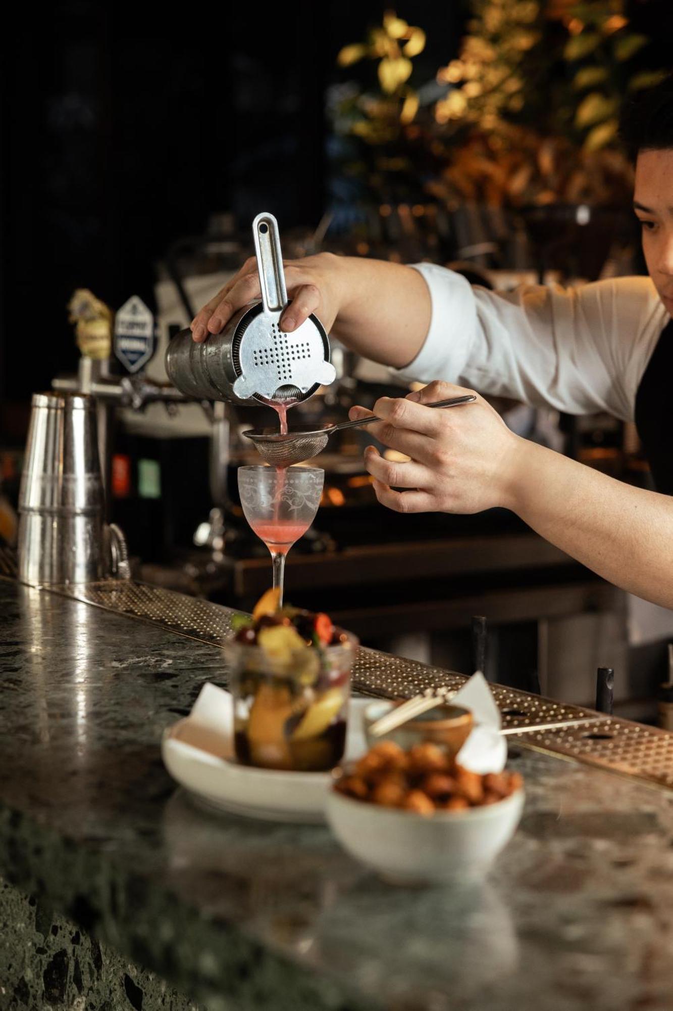 Hotel West Sydney, Curio Collection By Hilton Sydney