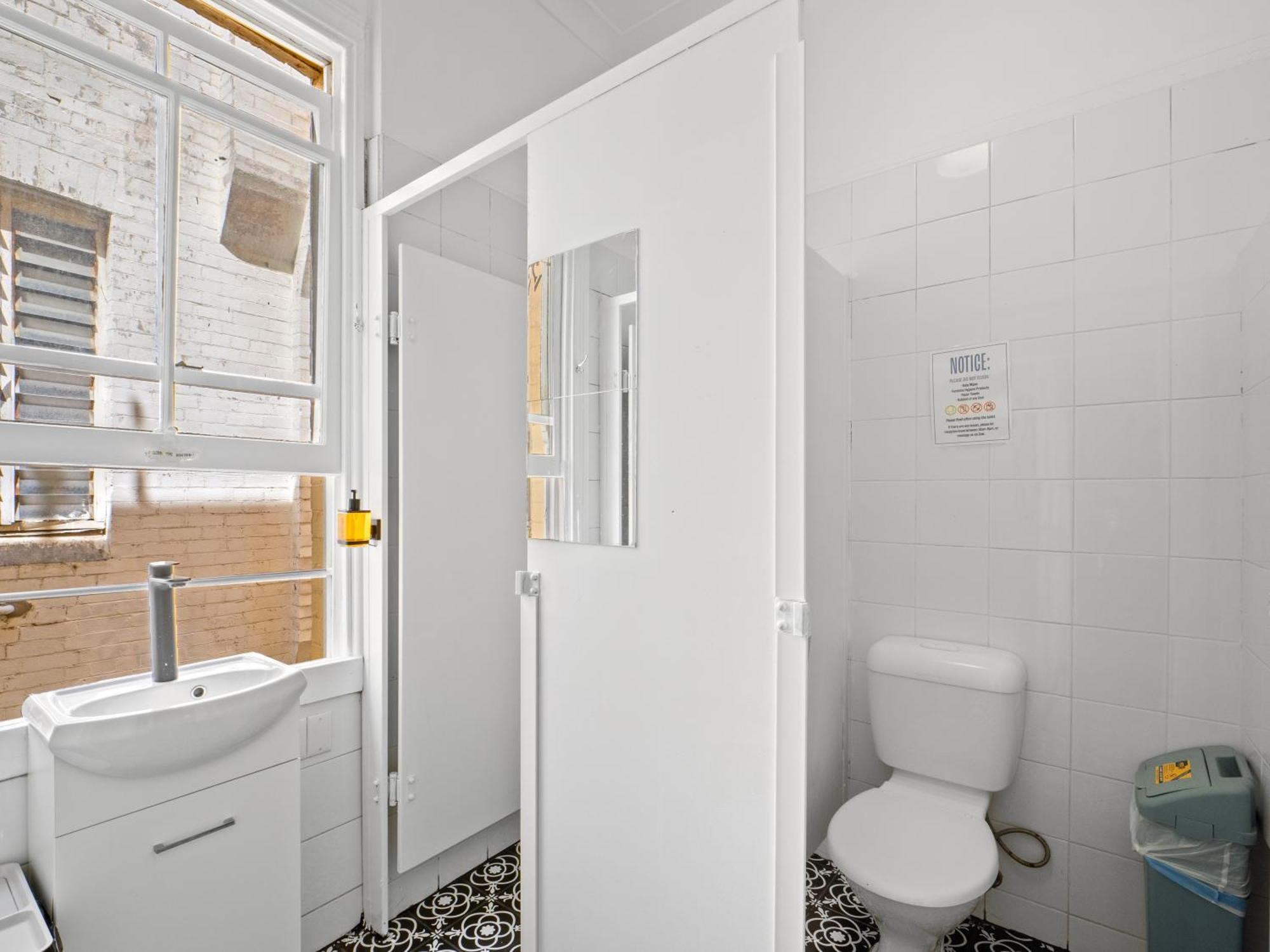 Azzuro Pod Hotel - Potts Point Sydney