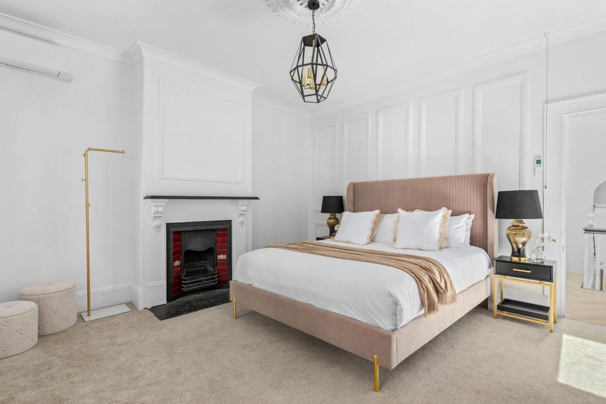 Holiday home Superb 3-bed Victorian Terrace By Darling Harbour