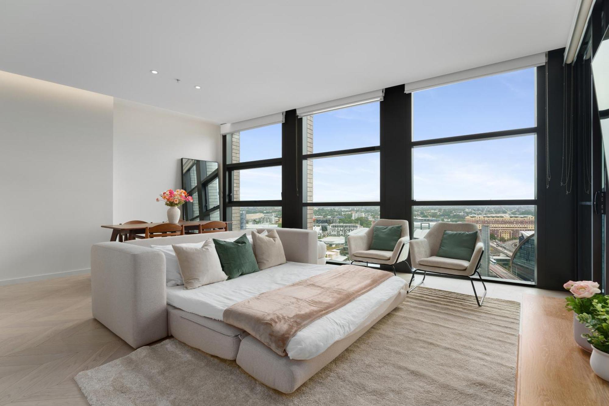 Harbour Views, Fireworks & Secure Parking Sydney