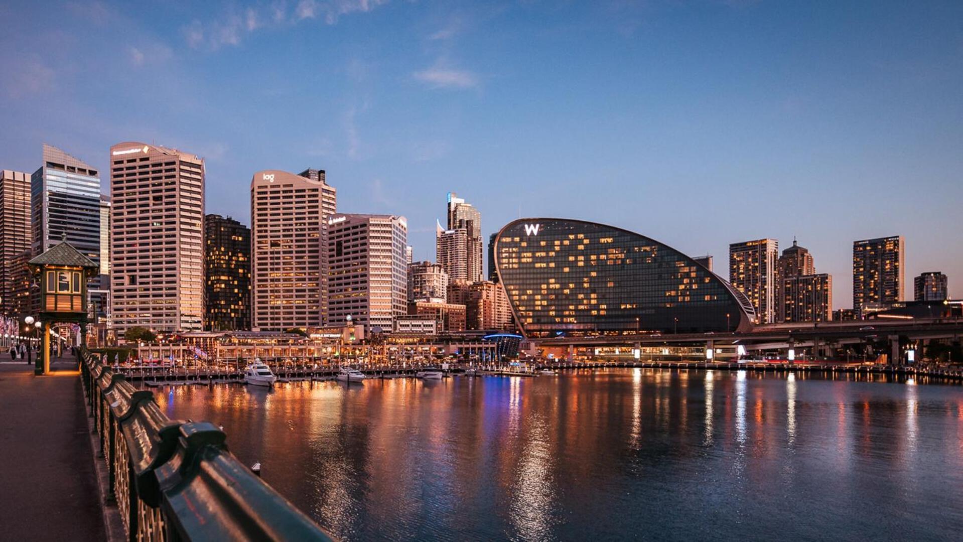 Harbour Views, Fireworks & Secure Parking *