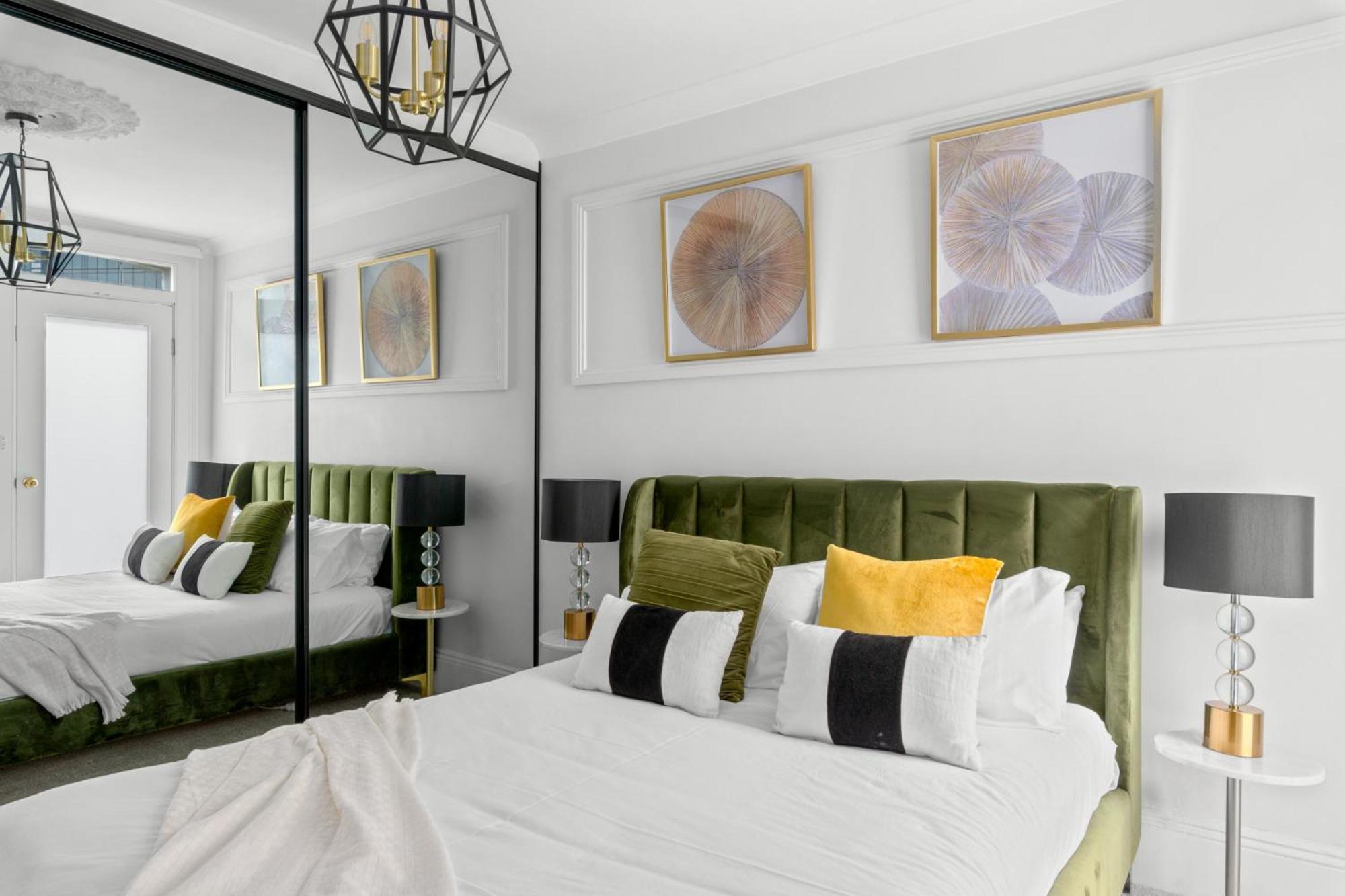 Superb 3-bed Victorian Terrace By Darling Harbour *