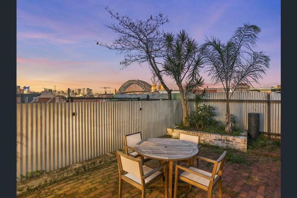 The Views - Uninterrupted Harbour Bridge Apartment *