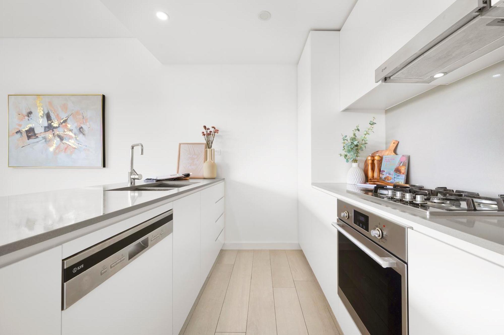 Apartment Bright & Elegant 2br With 2 Parking In Mascot *