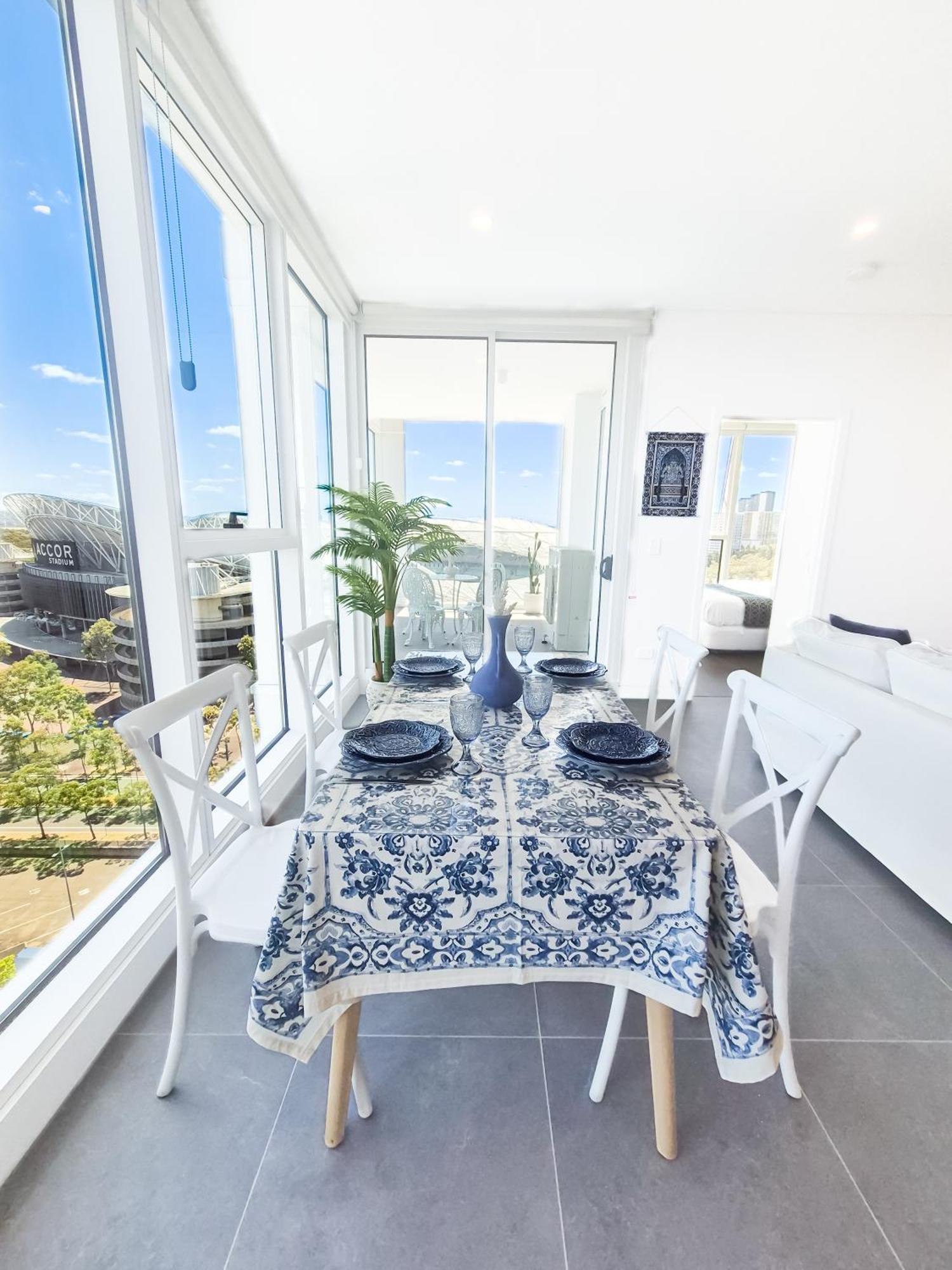 Olympic Park Escape 2br W Gym, Pool & Free Parking Apartment