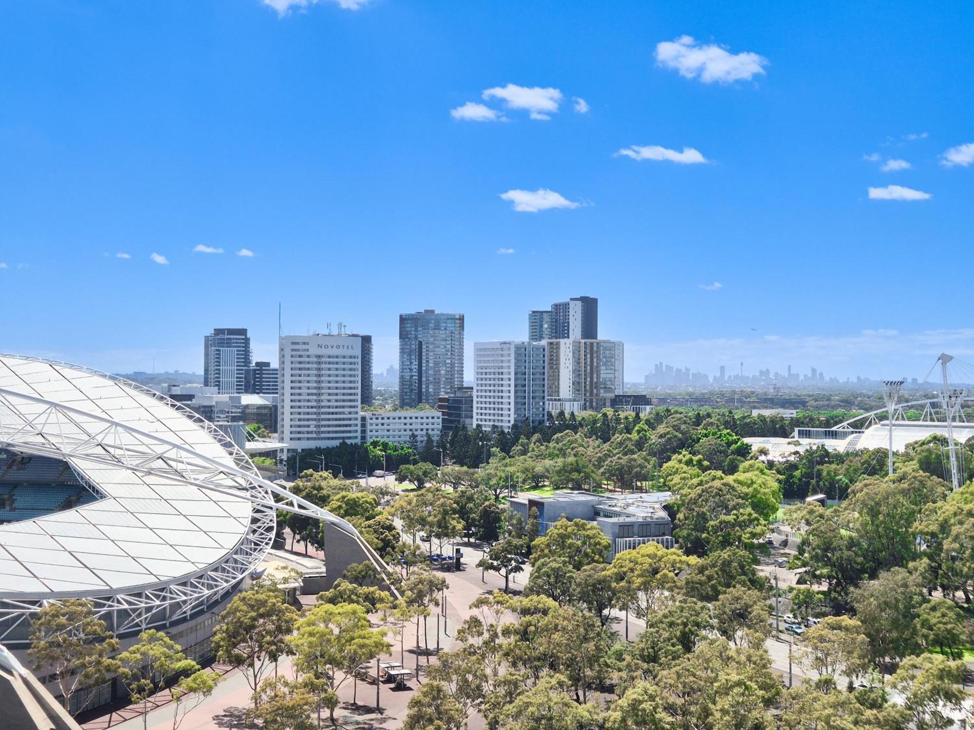 Olympic Park Escape 2br W Gym, Pool & Free Parking Apartment Sydney