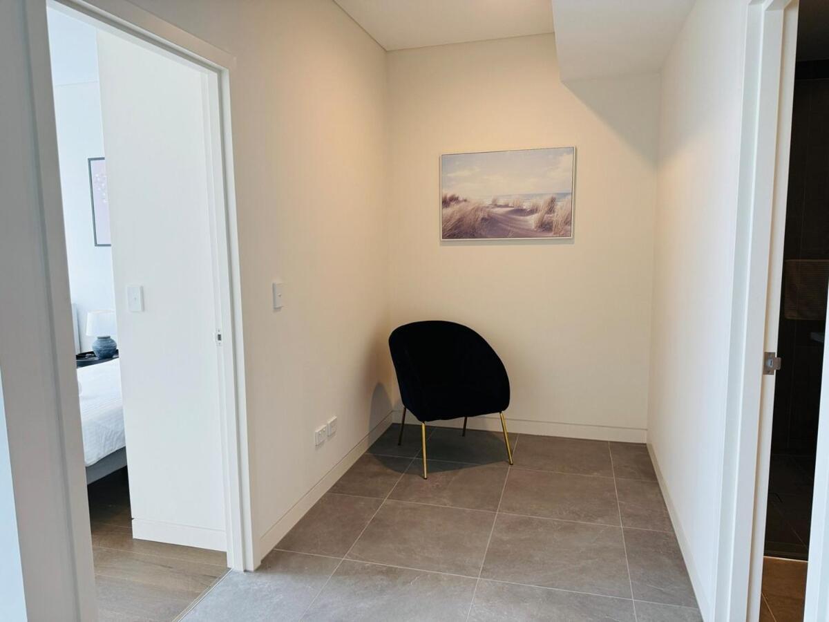 Olympic Park Gem 2 Bedroom Condo-parking, Pool Gym * Sydney