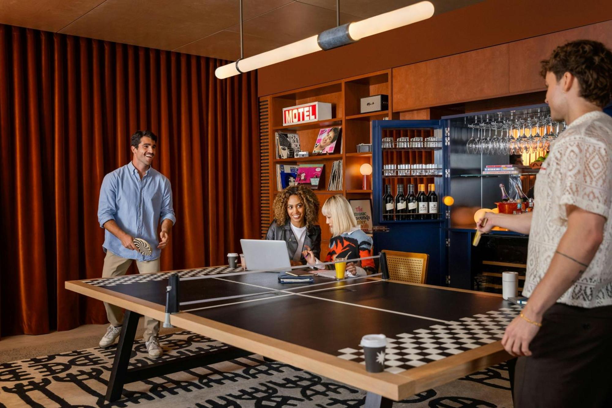 Moxy Airport 4* Sydney