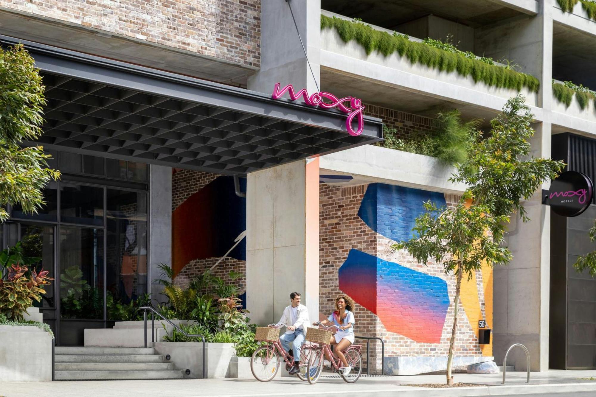 Moxy Airport Hotel