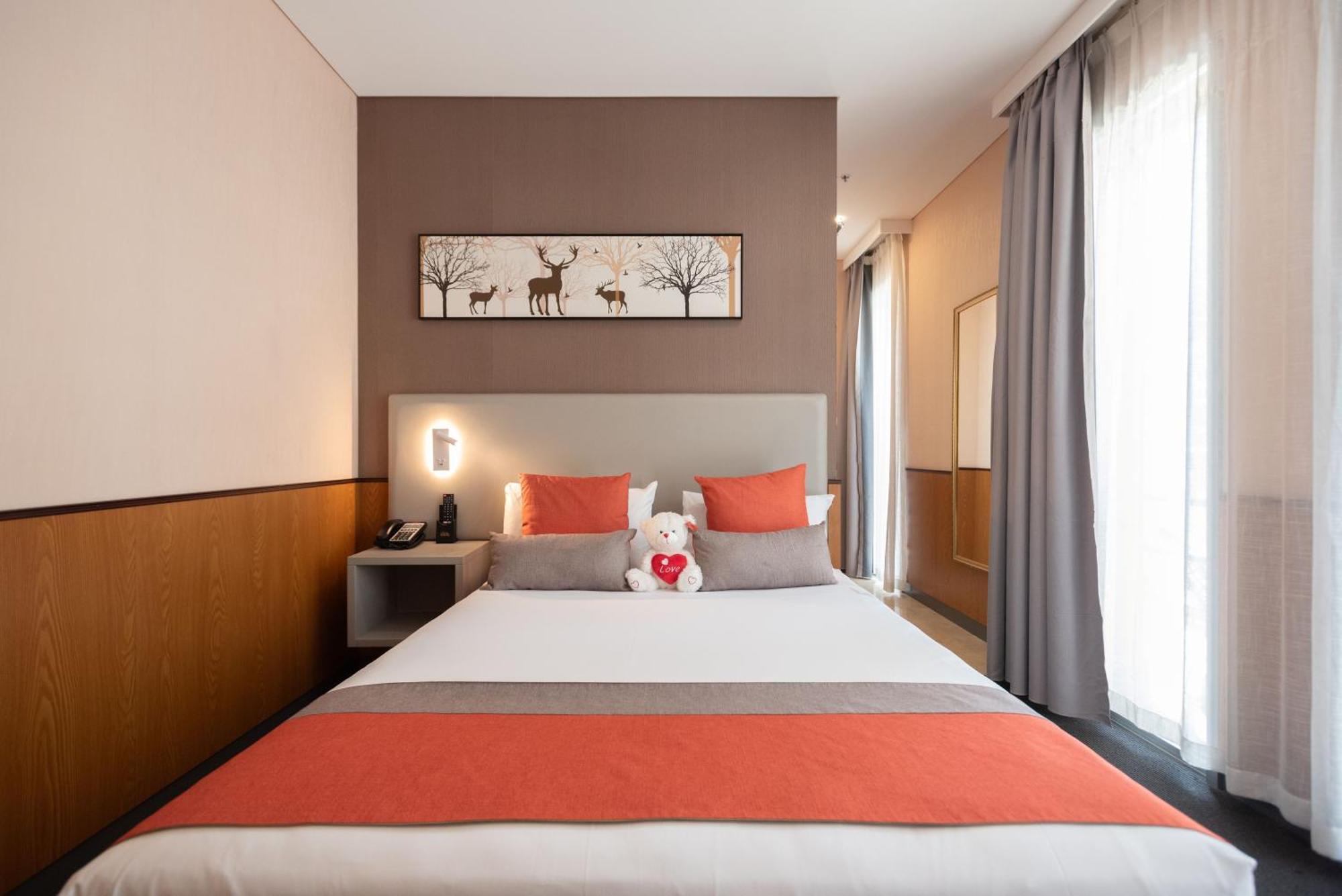 Hotel Yehs Qvb 4*