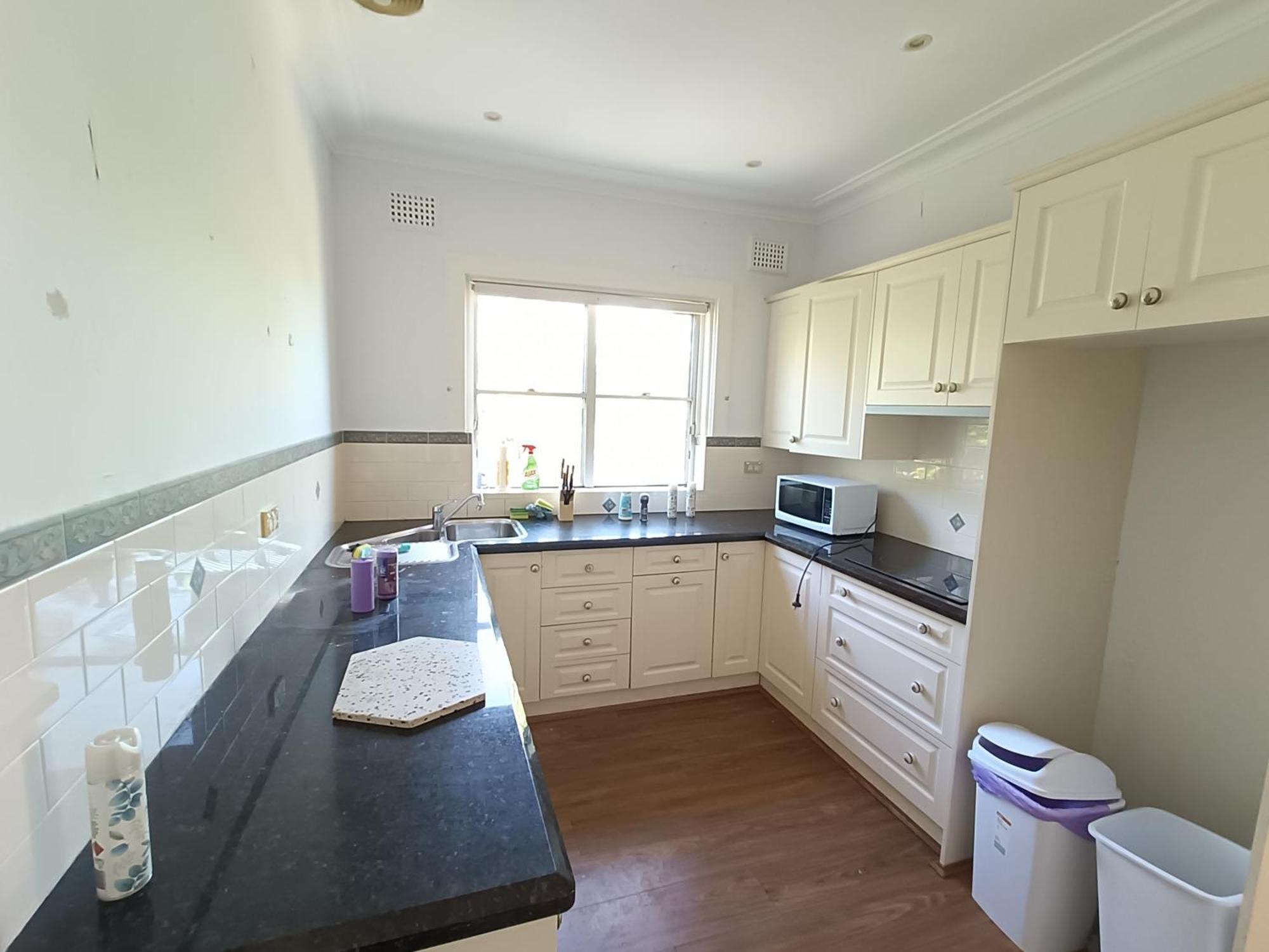 Spacious Queen In Carlingford With Pool - C2 Homestay Sydney
