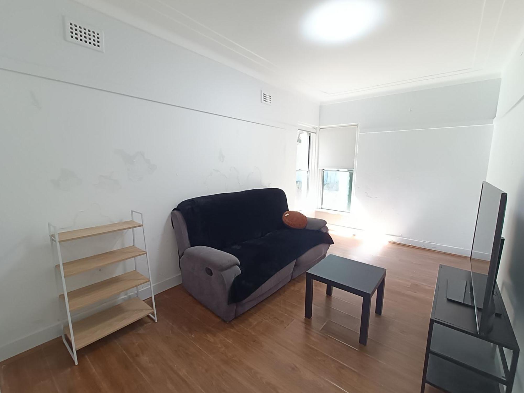 Spacious Queen In Carlingford With Pool - C2 Homestay Sydney