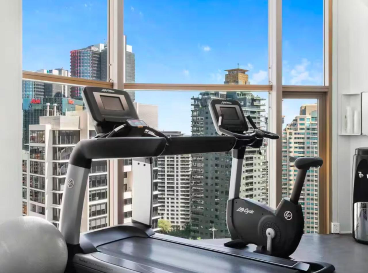 Apartment With Pool, Sauna & Gym