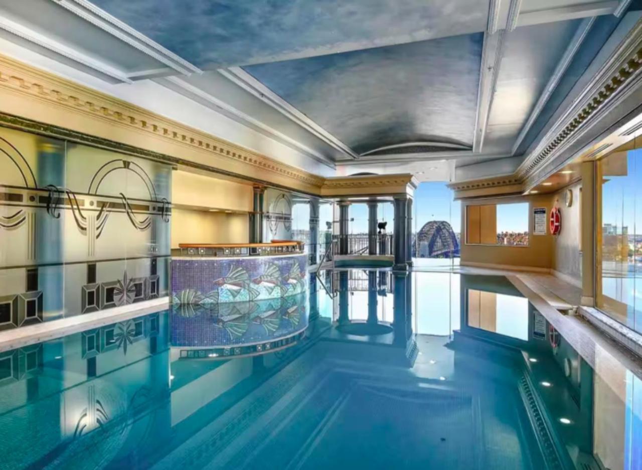 With Pool, Sauna & Gym Apartment *