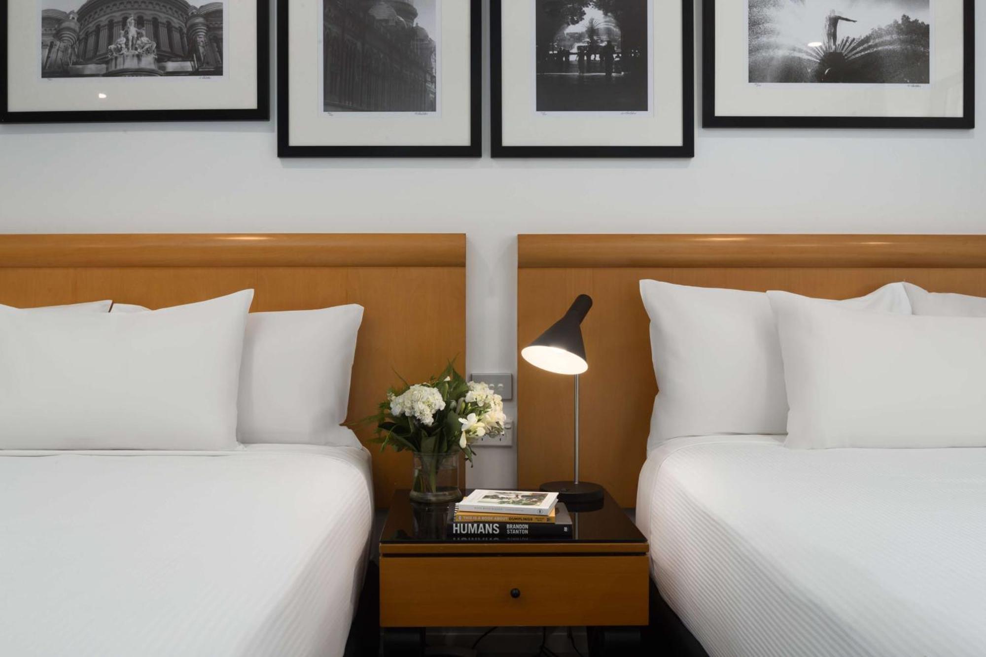 Hotel Rydges World Square 4*