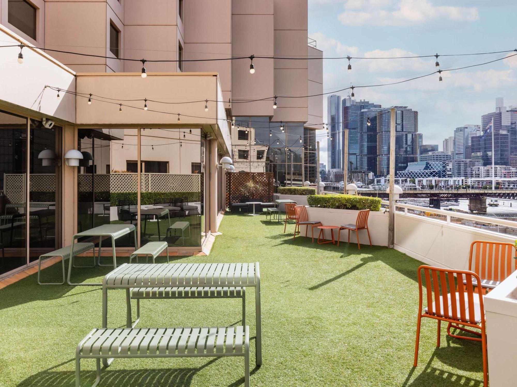 Novotel Darling Harbour Hotel
