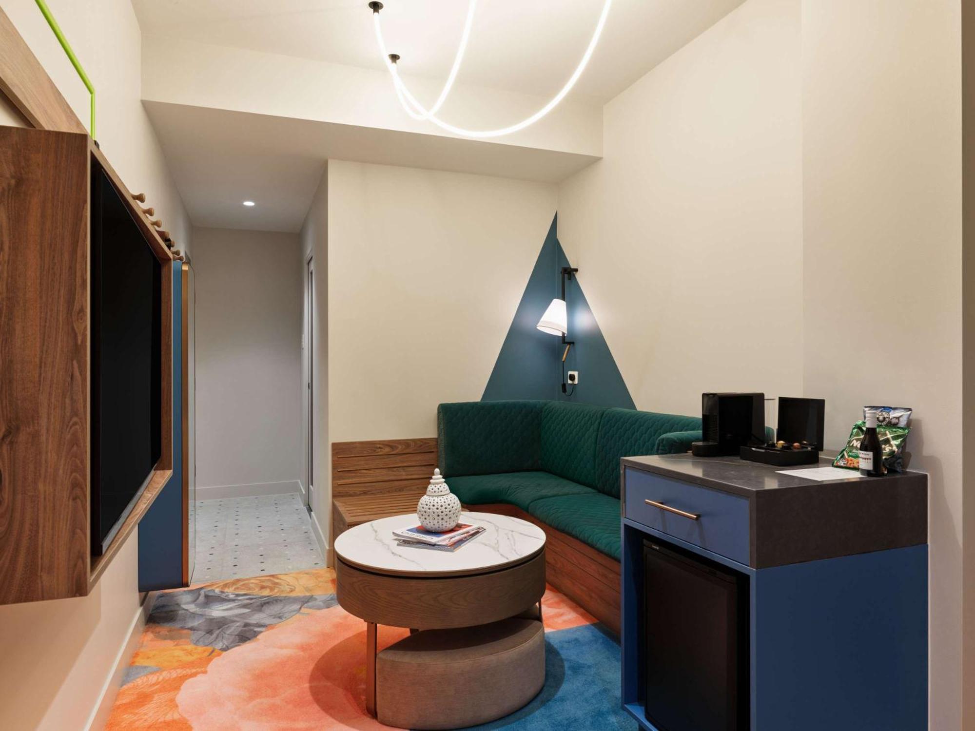 The Clarence 4* Sydney