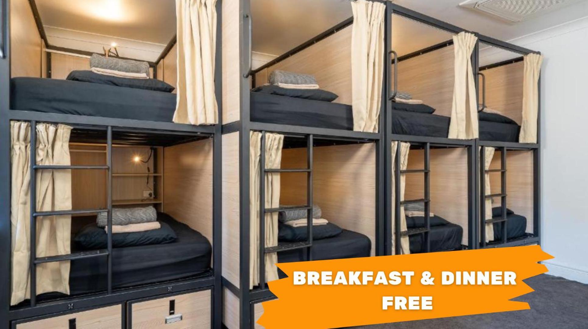Tequila Sunrise Hostel *