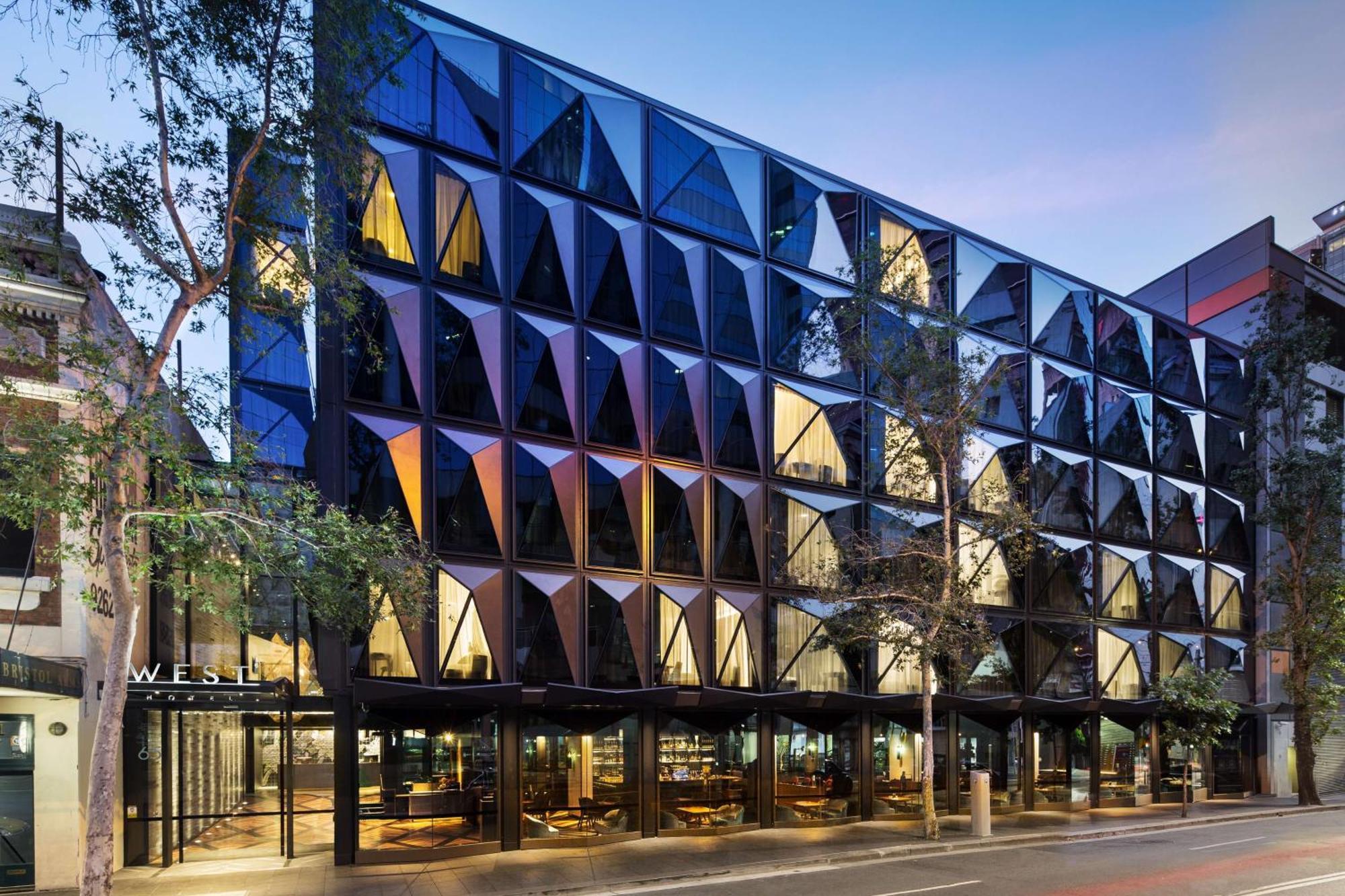 West Sydney, Curio Collection By Hilton Hotel 4*