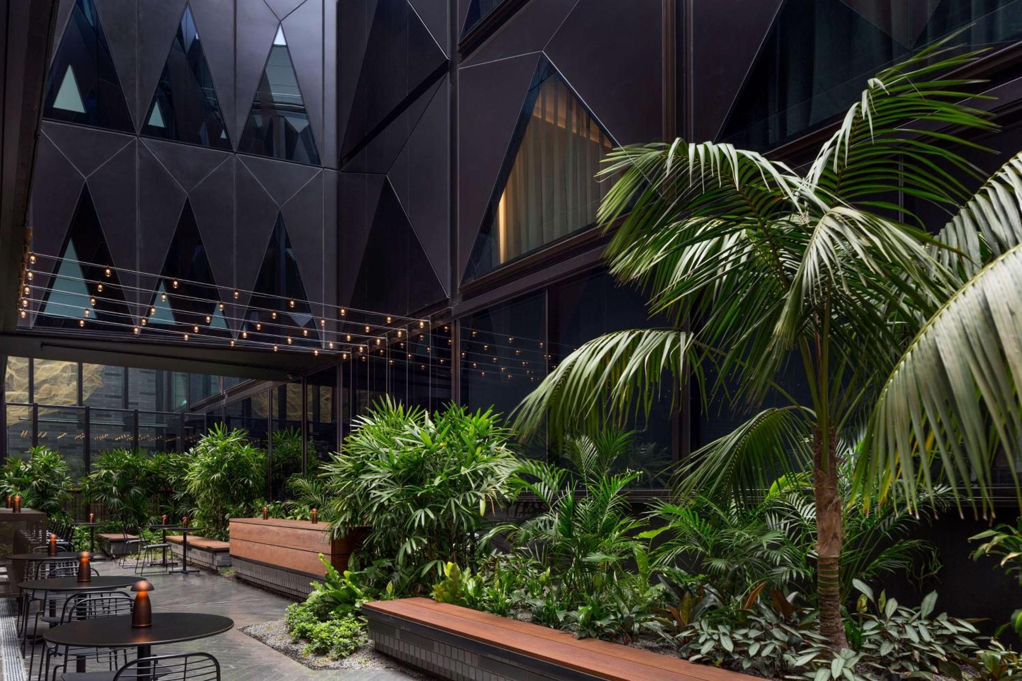 West Sydney, Curio Collection By Hilton 4*