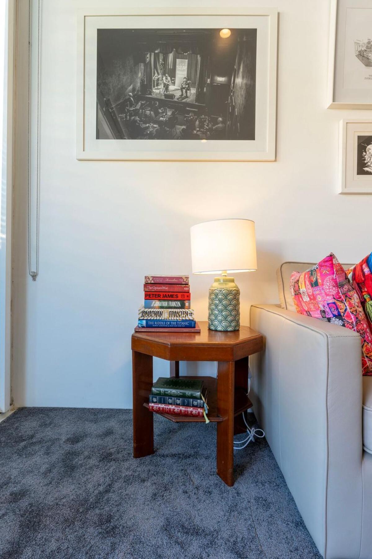 Elegant Apartment, Heart Of Newtown With Secure Parking * Sydney