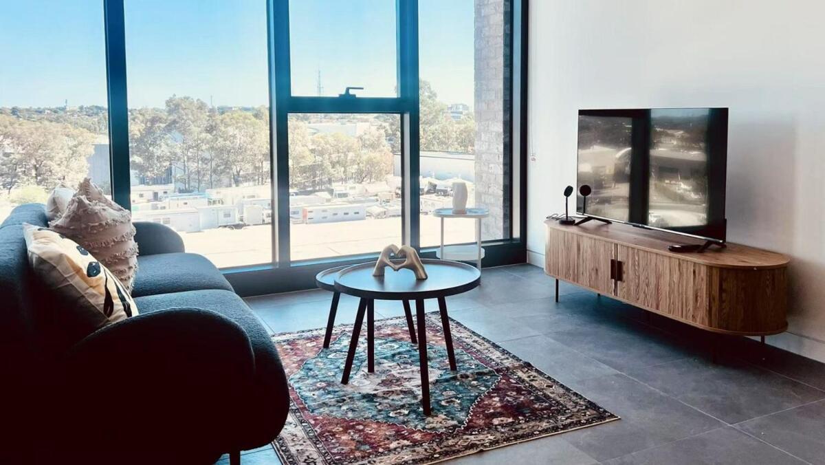 Apartment Golden Sunset Retreat In Olympic Park Sydney