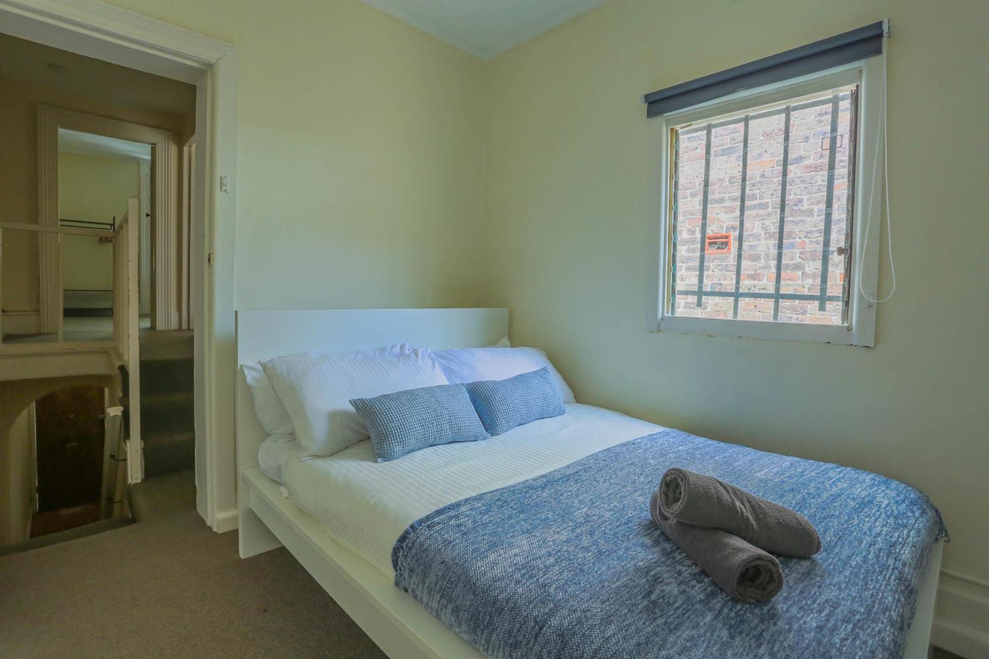 Stylish 3-bedroom Near Darling Harbour Apartment Sydney