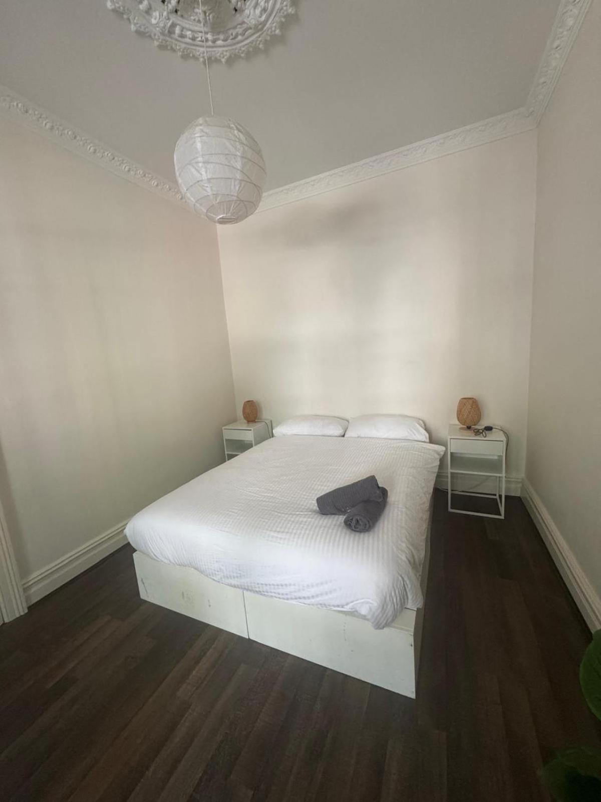 Spacious 4 Bedroom House Darling Harbour *