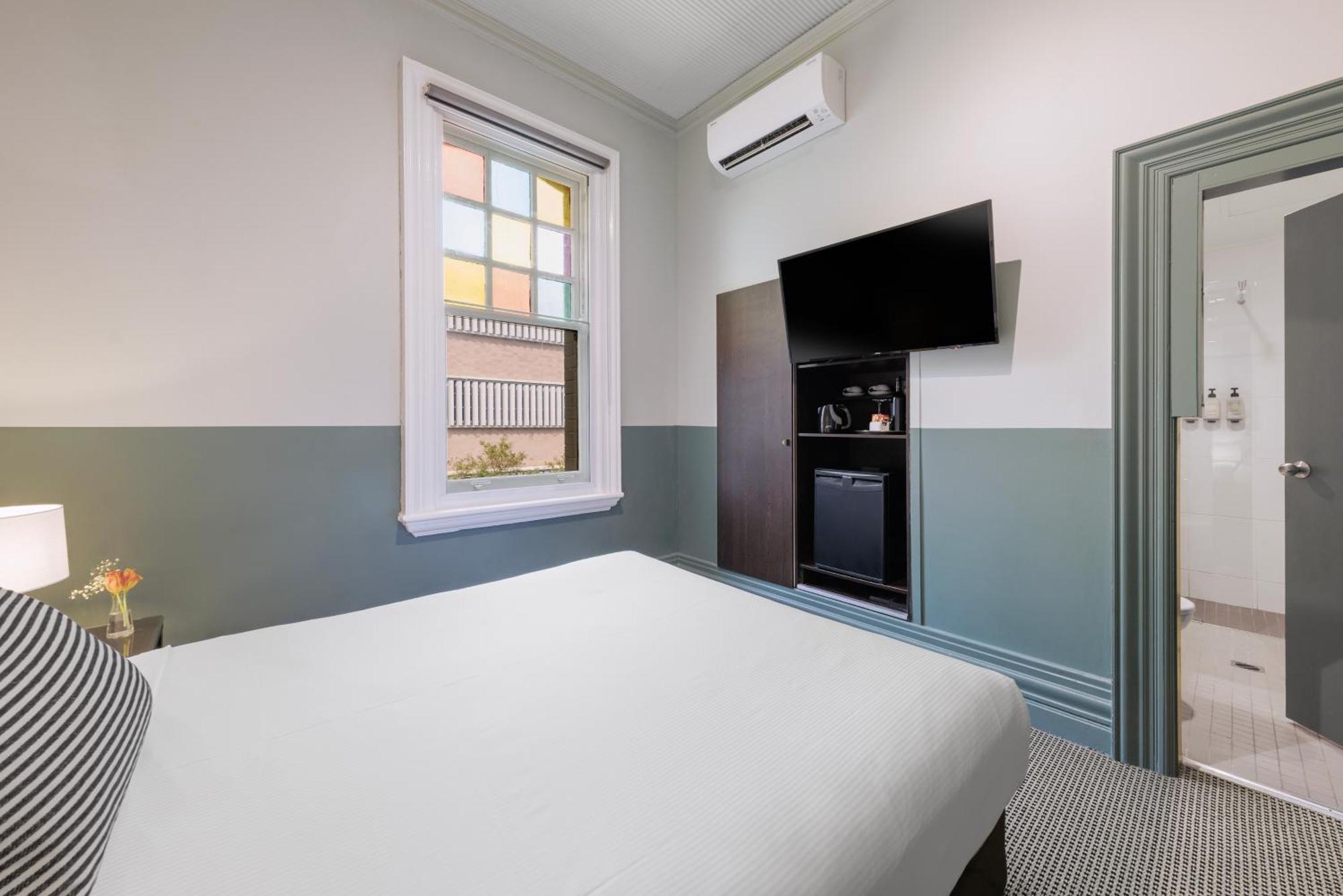 Vulcan Hotel 4*