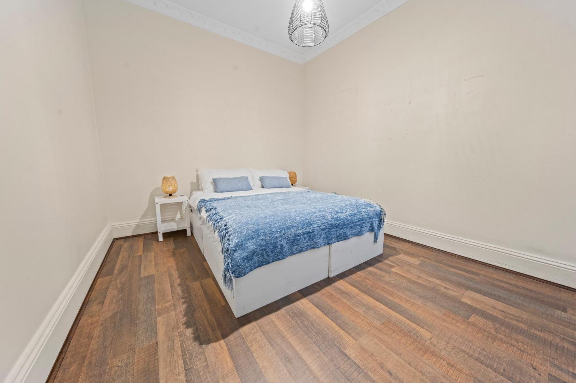 Spacious 4 Bedroom House Darling Harbour *