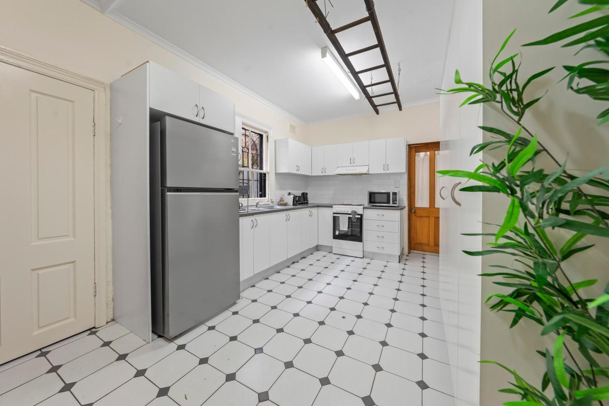 Spacious 4 Bedroom House Darling Harbour Apartment *