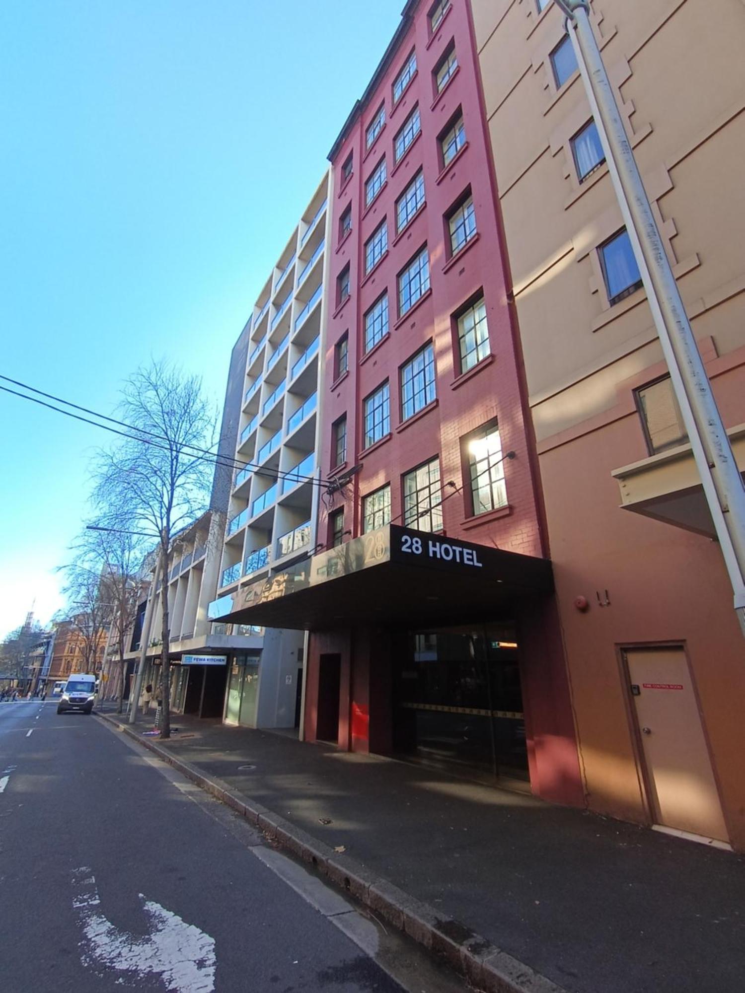 Hotel 28 3*