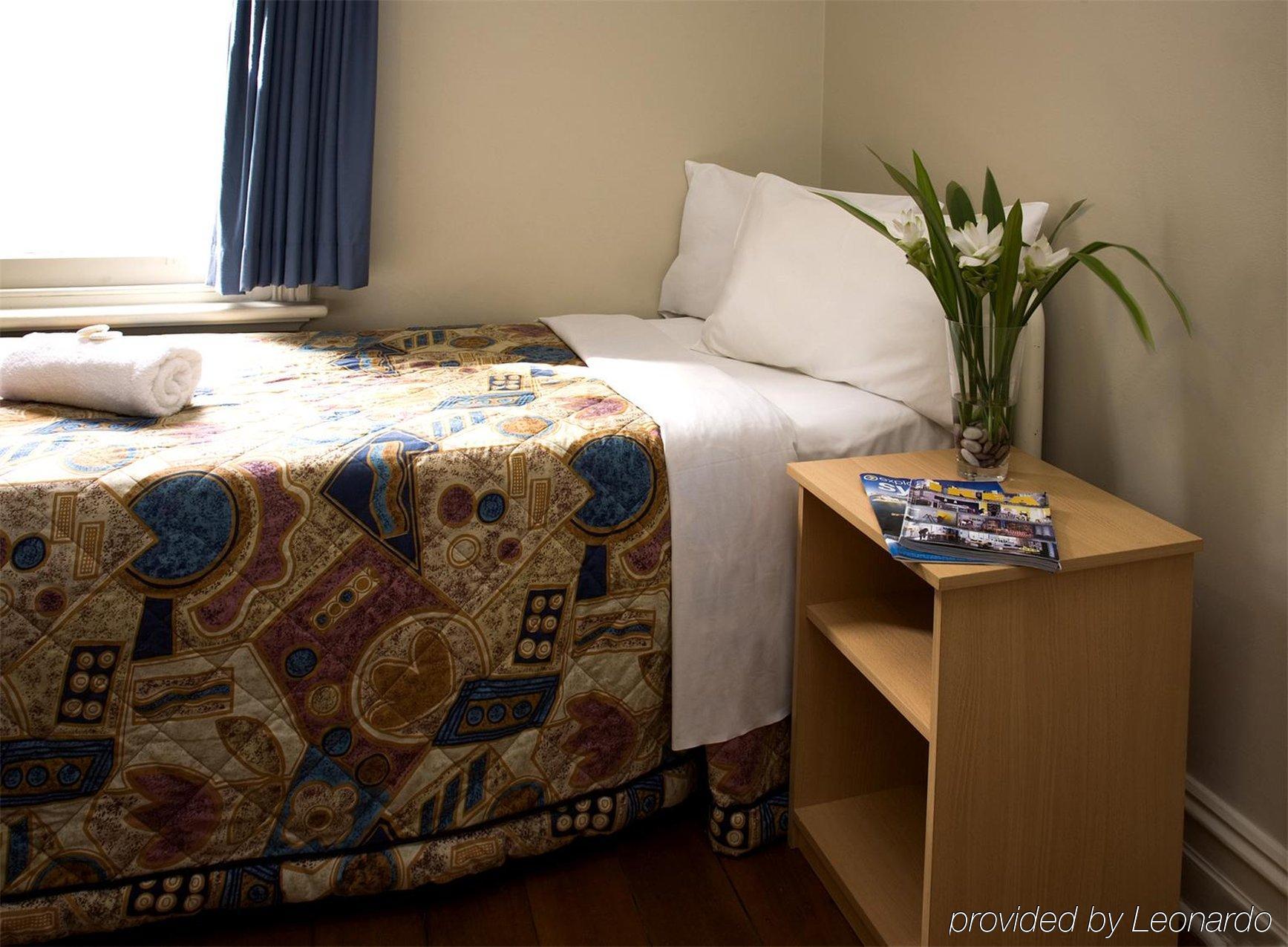 Challis Potts Point