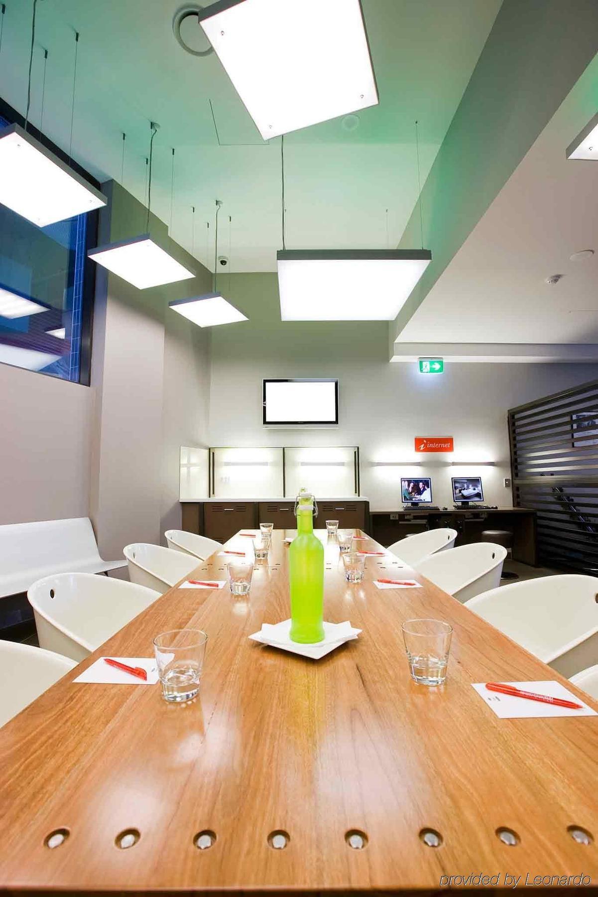 Hotel Ibis Barangaroo 3*