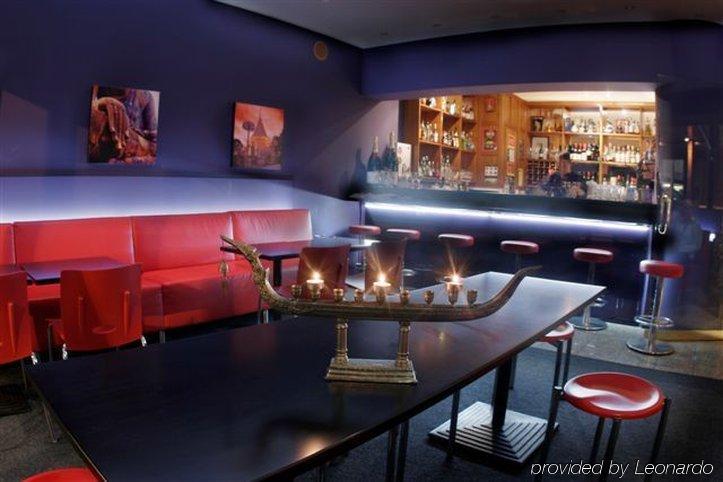 Macleay Hotel Sydney