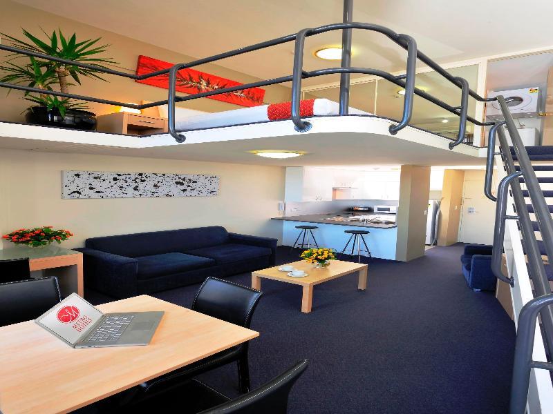 Metro On Darling Harbour 3*