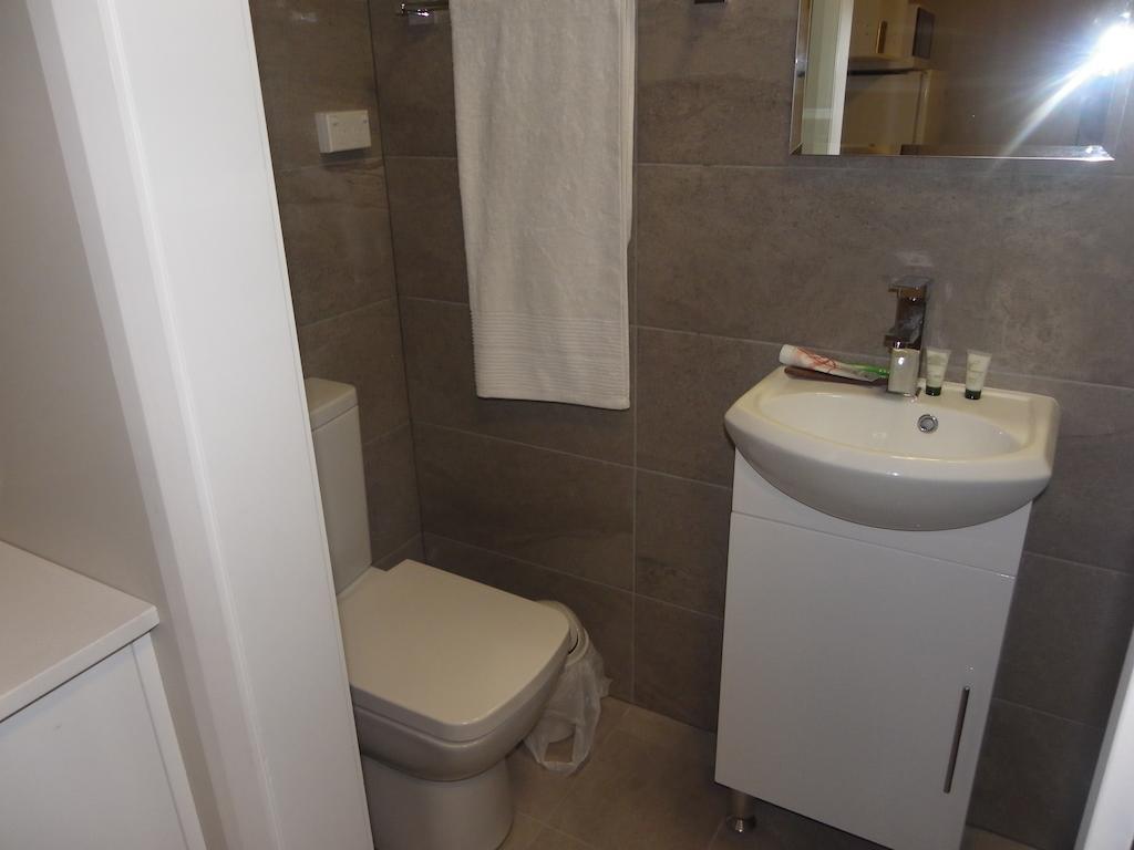 Aparthotel Amaaze Airport Apartments 3*