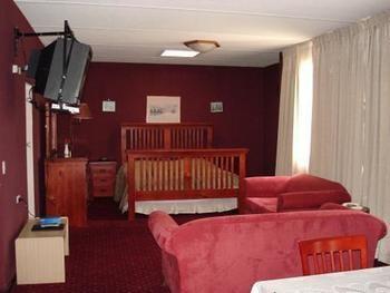Motel Town And Country