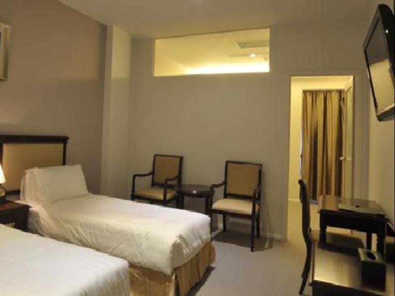 The Clarence 4* Sydney