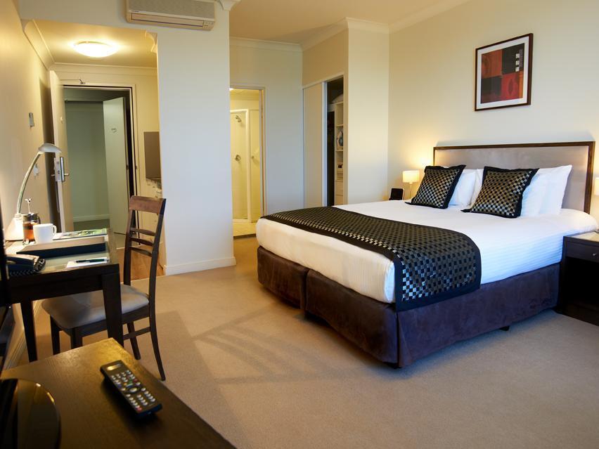Oaks North Ryde 4* Sydney