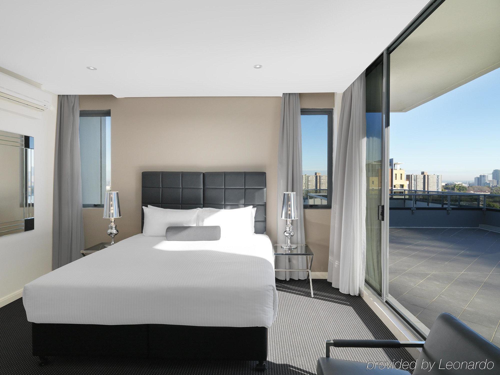 Meriton Waterloo Hotel Sydney