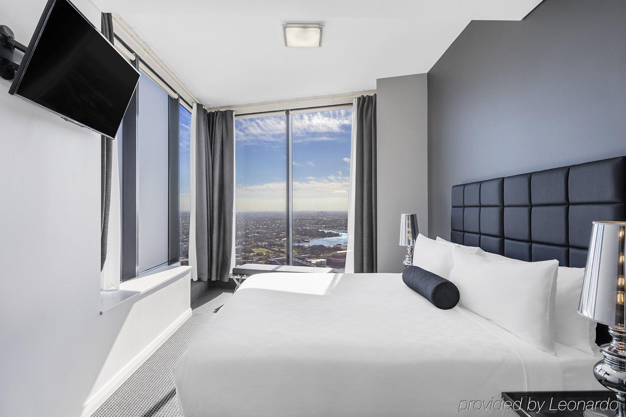 Meriton World Tower, Aparthotel 5*