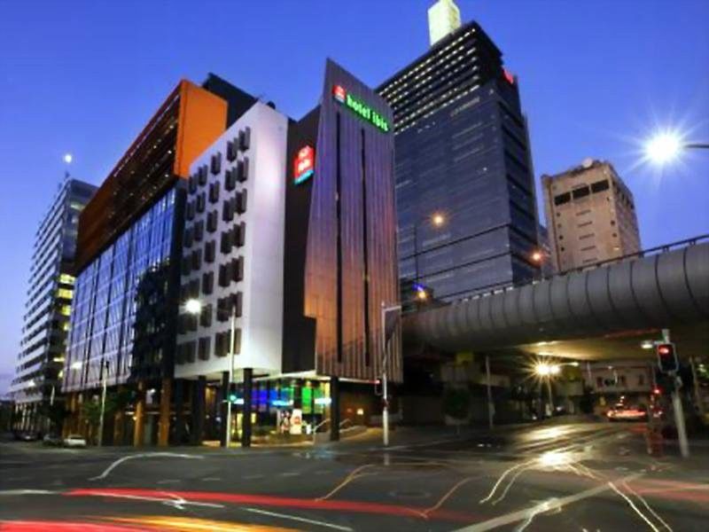 Ibis Barangaroo