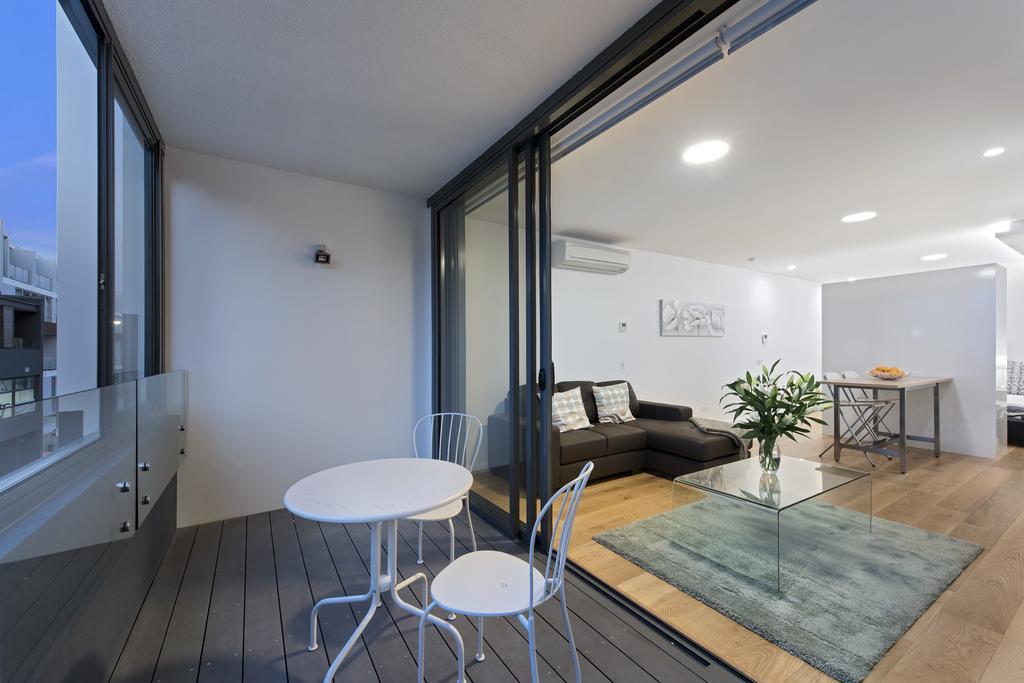 Astra Neutral Bay Aparthotel