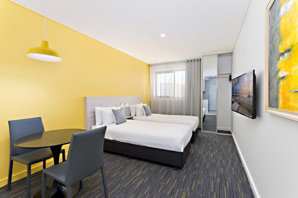 Value Square 3* Sydney