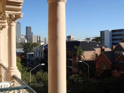 Challis Potts Point 3*