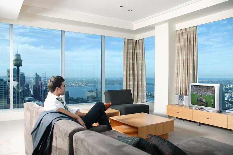 Aparthotel Meriton World Tower, 5*